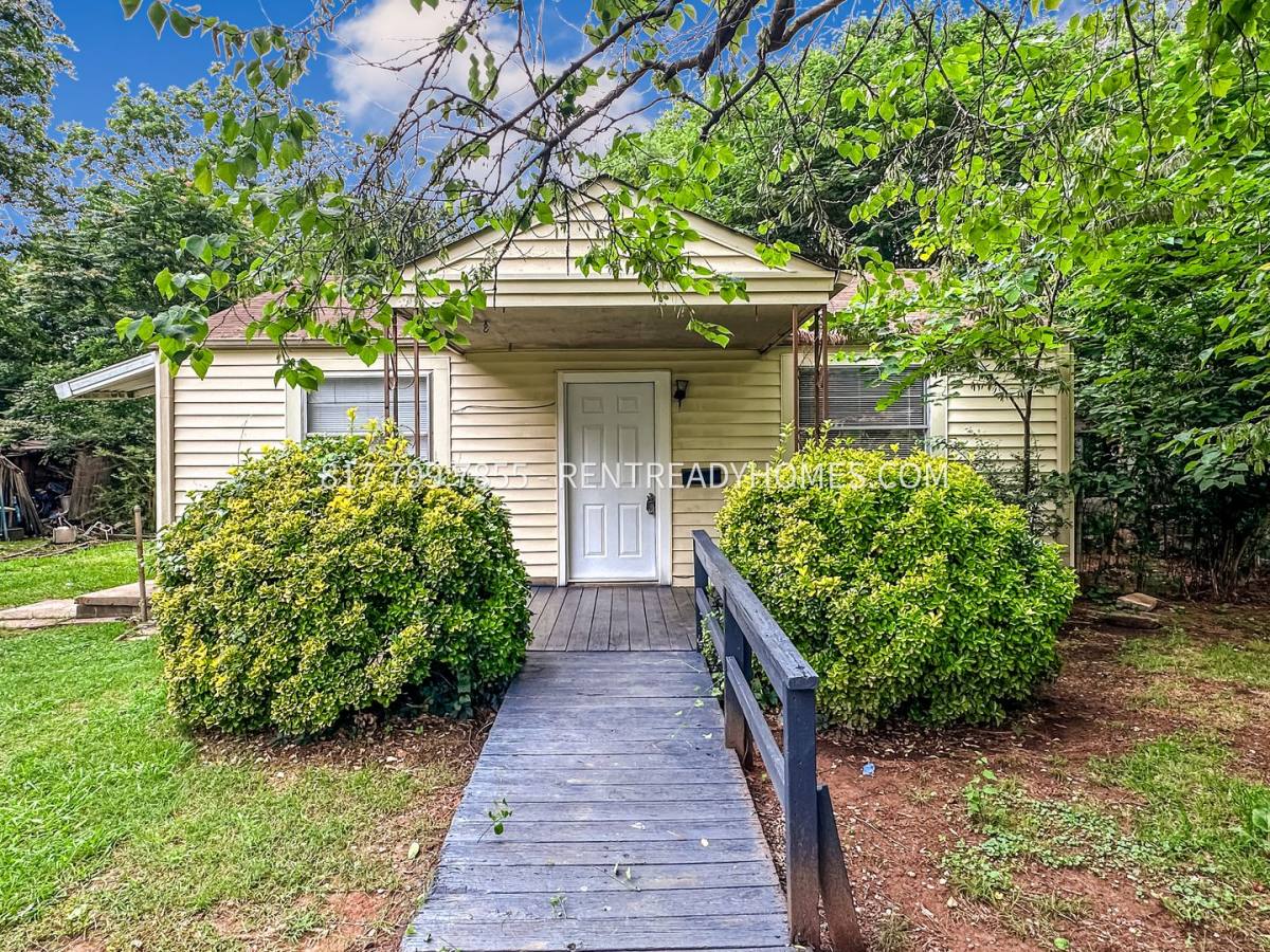 House for rent at 1316 Rayfield Dr, Birmingham, AL 35228