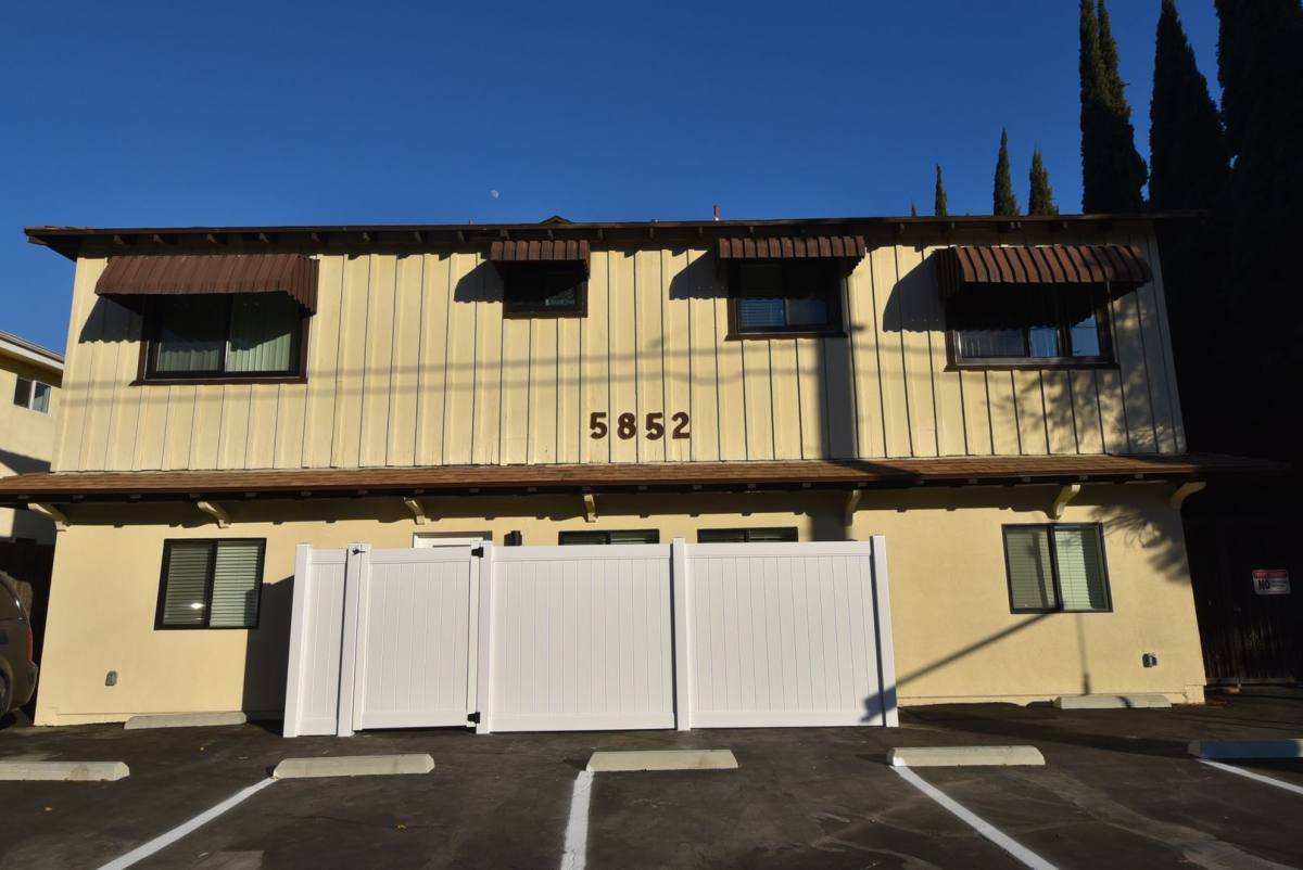 Apartment for rent at 5852 Hazeltine Ave, Van Nuys, CA 91401