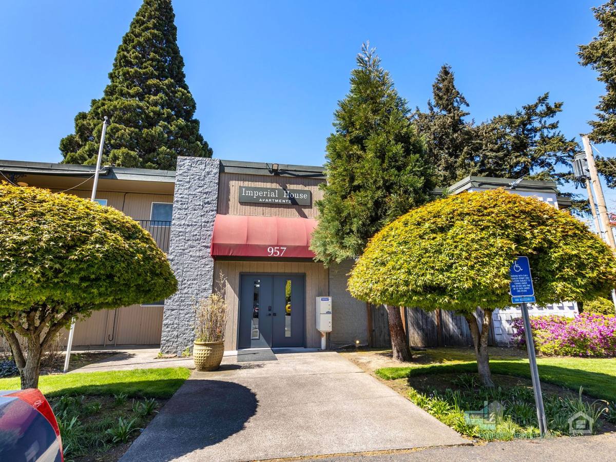 Apartment for rent at 957 NE 122nd Ave, Portland, OR 97230