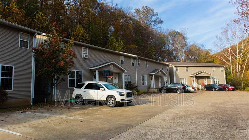 Townhouse for rent at 361 Tackett Branch Rd #6, Hurricane, WV 25526
