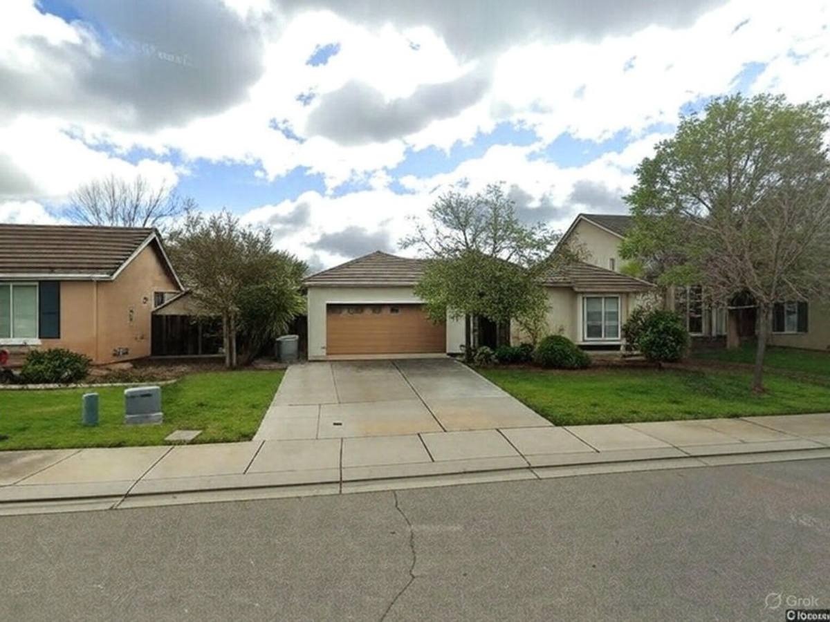 House for rent at 4032 Strolling Court, Merced, CA 95340