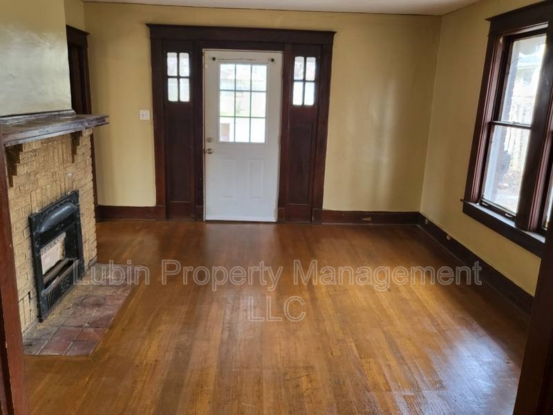 House for rent at 698 Semmes St, Memphis, TN 38111