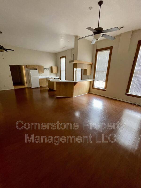 Apartment for rent at 202 1 2 S Main St #4, Ottawa, KS 66067