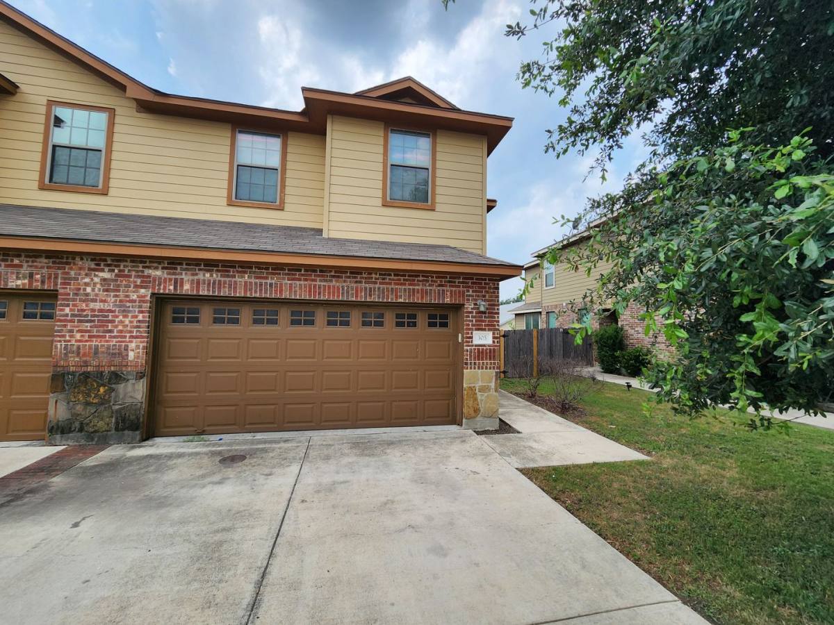 House for rent at 305 Rosalie, New Braunfels, TX 78130