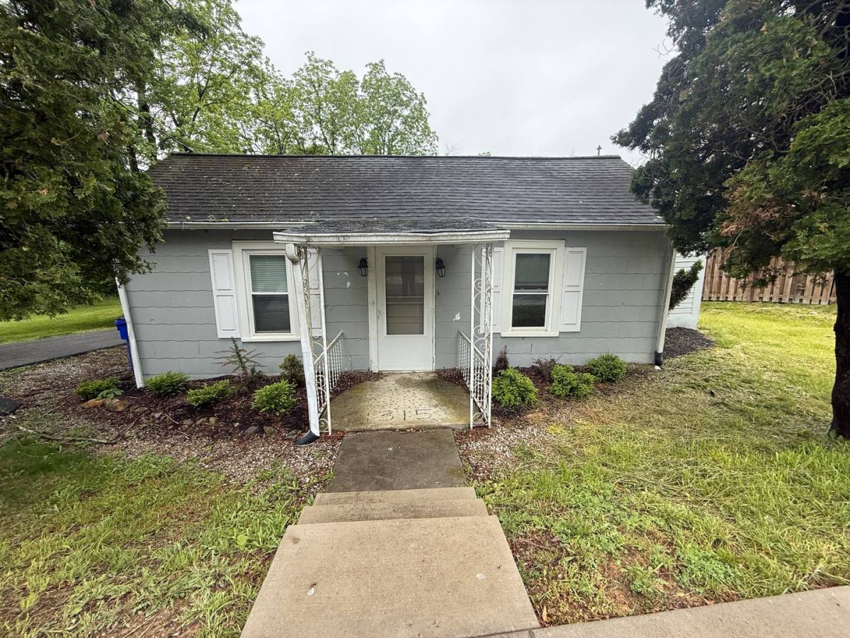 Apartment for rent at 1315 Giles Rd, Blacksburg, VA 24060