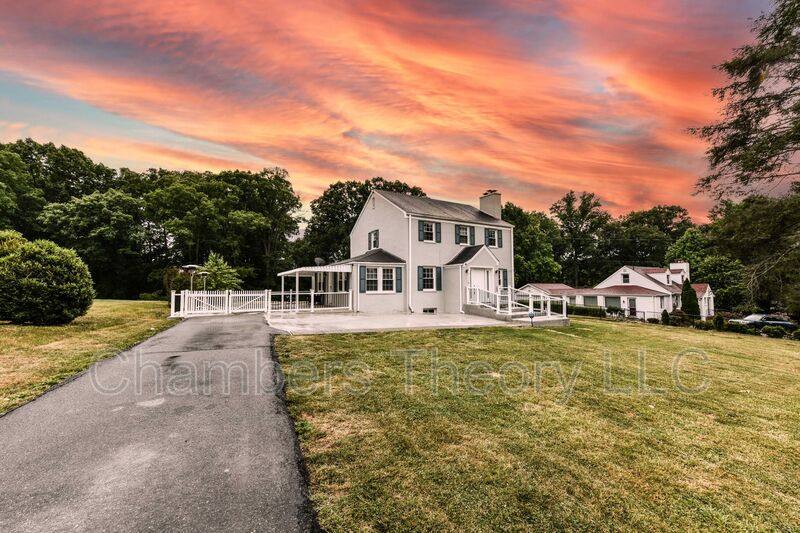 House for rent at 3529 Woodburn Rd, Annandale, VA 22003