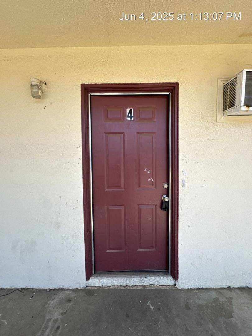Apartment for rent at 340-352 S Blackstone St, Tulare, CA 93274