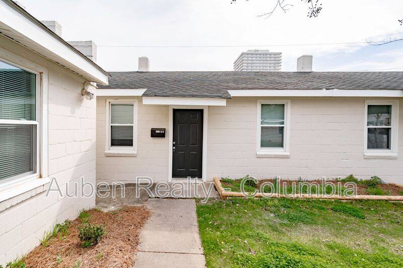 Apartment for rent at 1216 1 2 Gregg St, Columbia, SC 29201