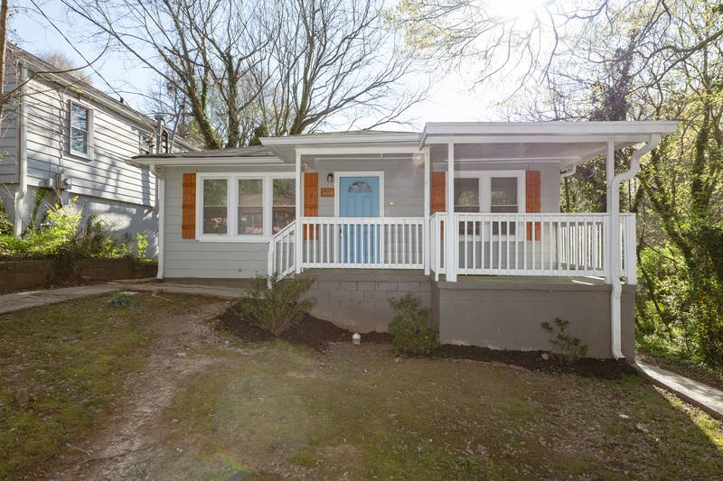House for rent at 364 Betsy Ave SW, Atlanta, GA 30310