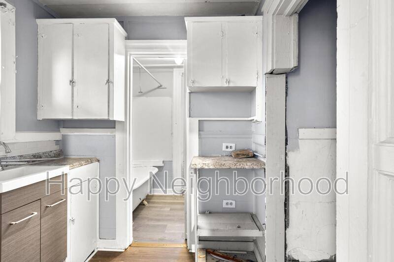 House for rent at 216 E Main St #2, Meriden, CT 06450