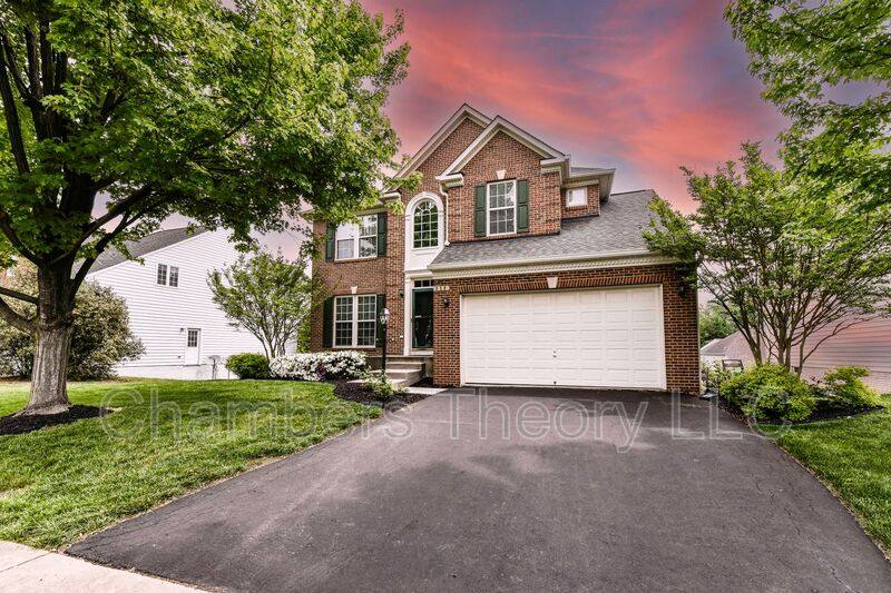 House for rent at 359 Preston Dr, Warrenton, VA 20186