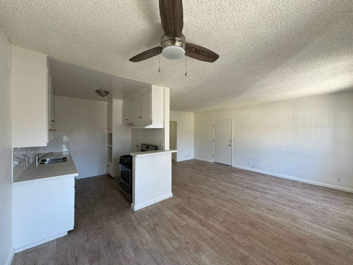 Apartment for rent at 7522 Canby Ave, Reseda, CA 91335