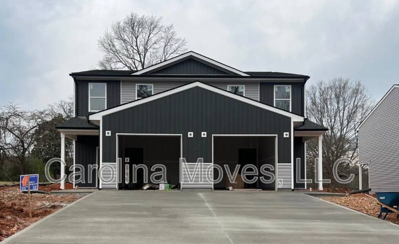 House for rent at 4048 Parris Bridge Rd, Boiling Springs, SC 29316