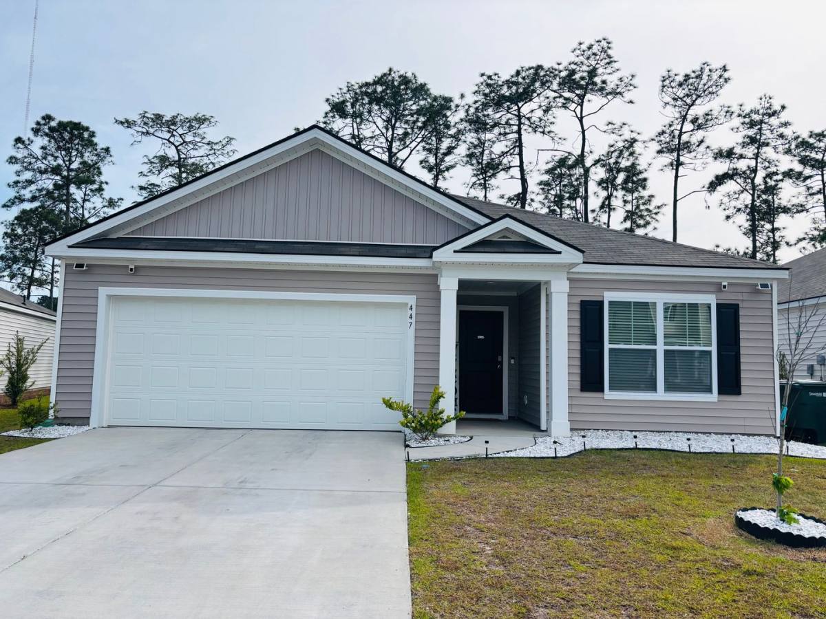 House for rent at 447 Coconut Dr, Bloomingdale, GA 31302