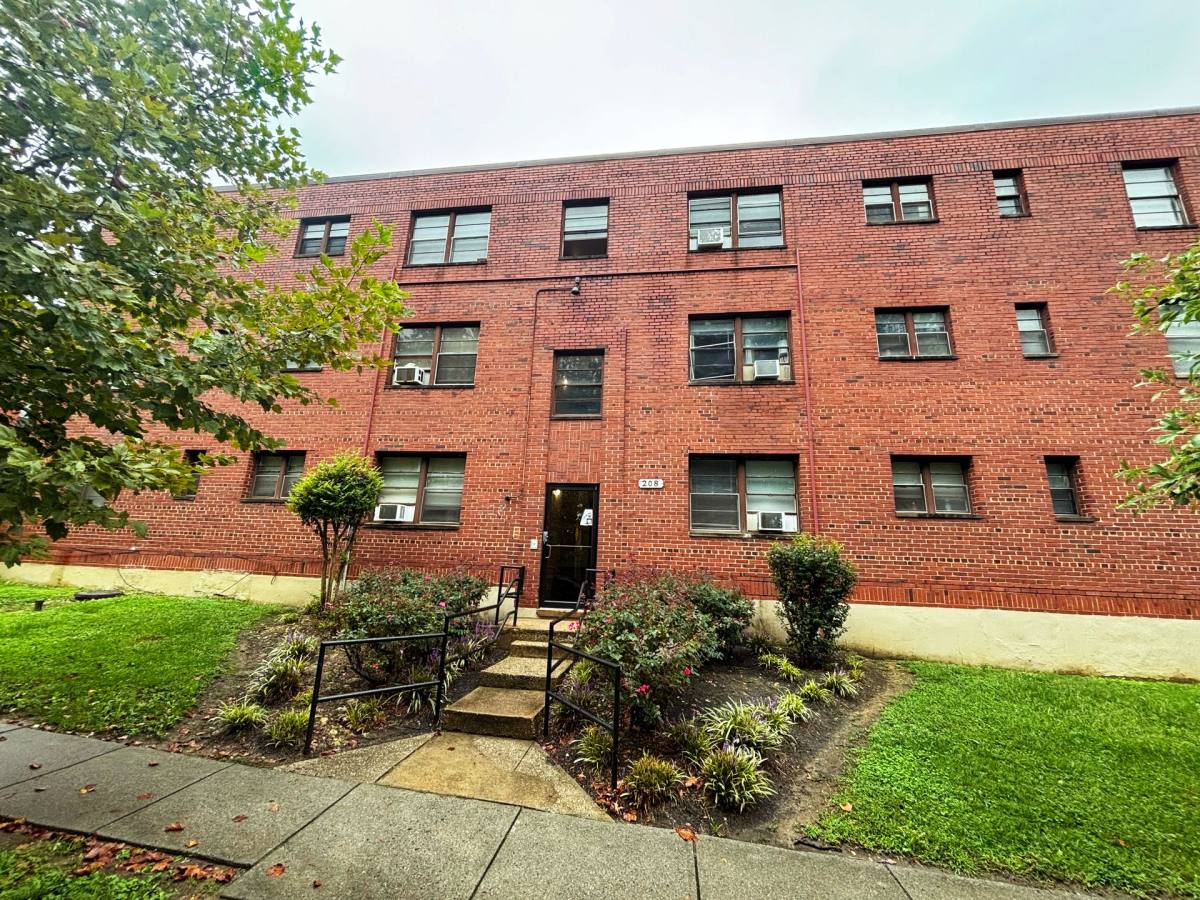 Apartment for rent at 208 Kenilworth Ave NE, Washington, DC 20019