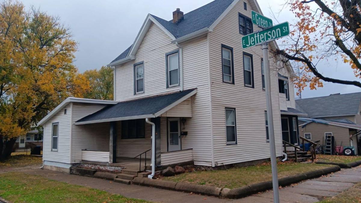 Apartment for rent at 319 S Green, Crawfordsville, IN 47933