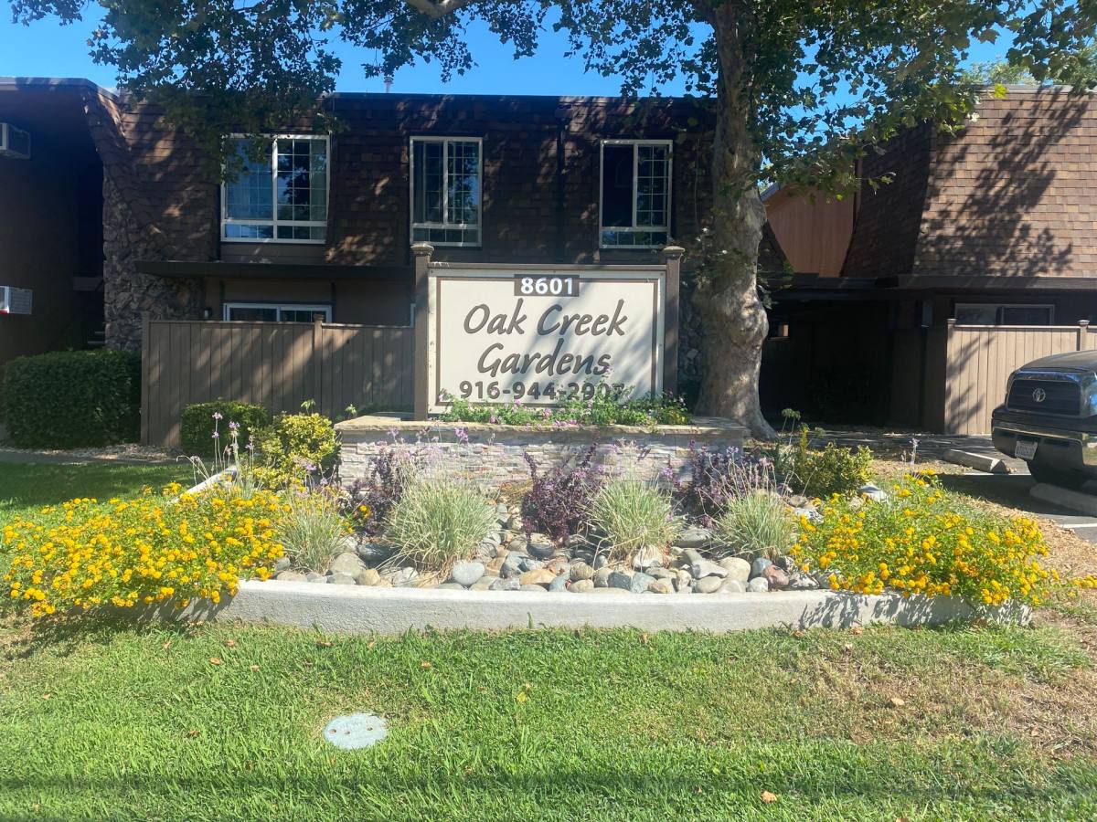 Townhouse for rent at 8601 Fair Oaks Blvd, Carmichael, CA 95608