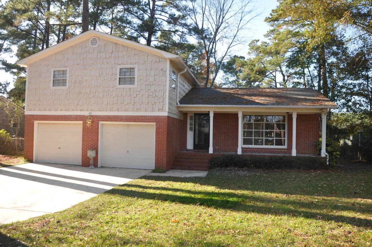 House for rent at 421 Windward Dr, Wilmington, NC 28409
