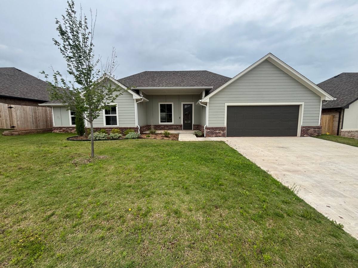 House for rent at 3021 Hollow Crest Lane, Norman, OK 73071