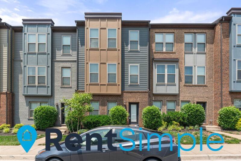 Townhouse for rent at 10520 Ratcliffe Trail, Manassas, VA 20110