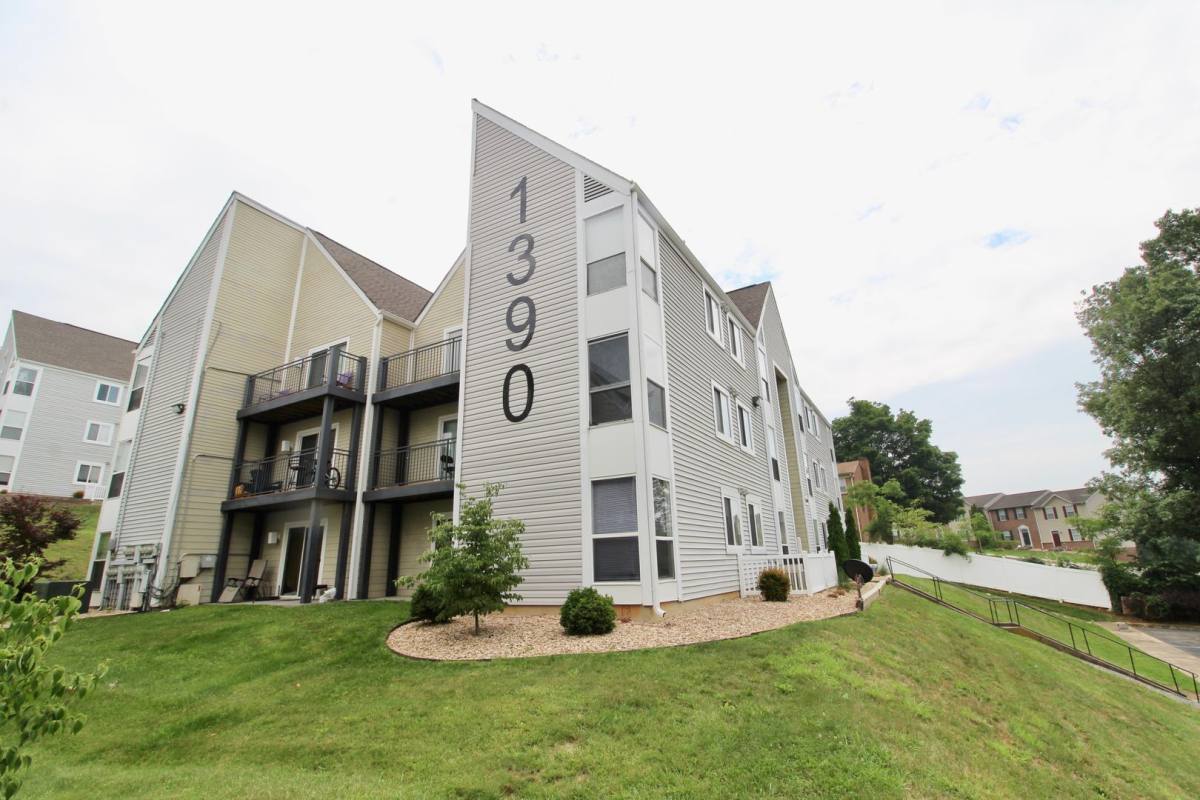 Condo for rent at 1390B Hunters Rd, Harrisonburg, VA 22801