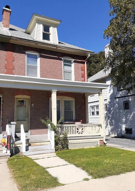 Apartment for rent at 25 Chestnut St #1, Lebanon, PA 17042