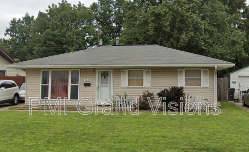 House for rent at 2848 E Cardinal Dr, Decatur, IL 62526
