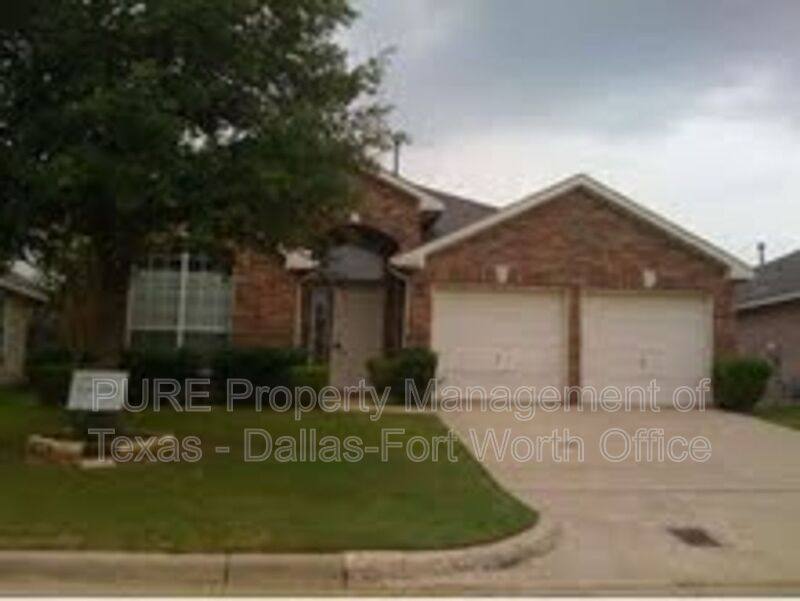 House for rent at 6208 Bowin Dr, Fort Worth, TX 76132