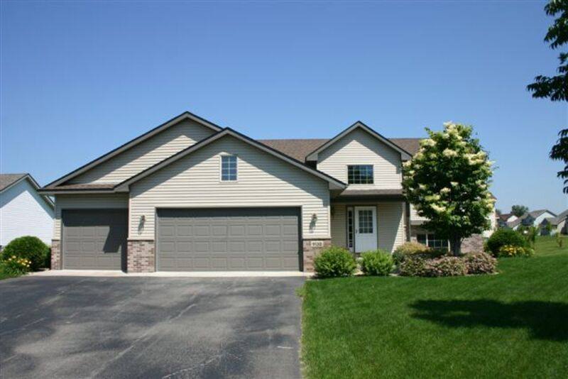 House for rent at 9130 Oak Ridge Dr, Monticello, MN 55362