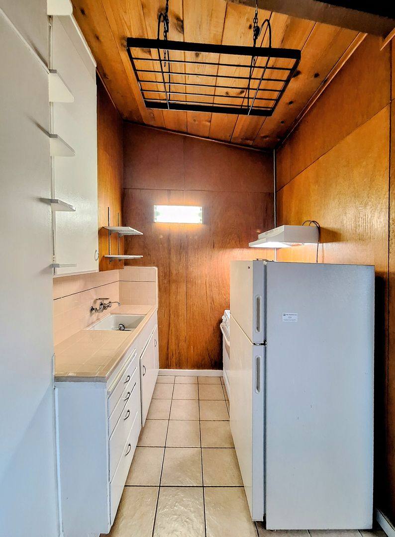 Apartment for rent at 2501-2511 Emerson St, Palo Alto, CA 94301