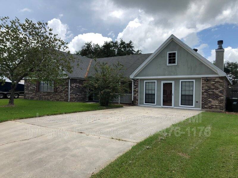 House for rent at 1604 Southwood Dr, New Iberia, LA 70560