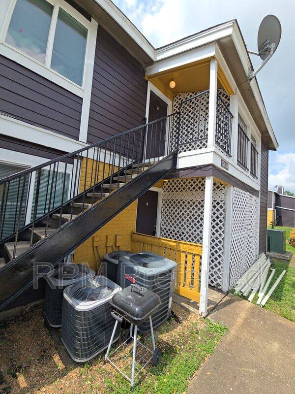 Apartment for rent at 12634 Ashford Meadow Dr #1, Houston, TX 77082
