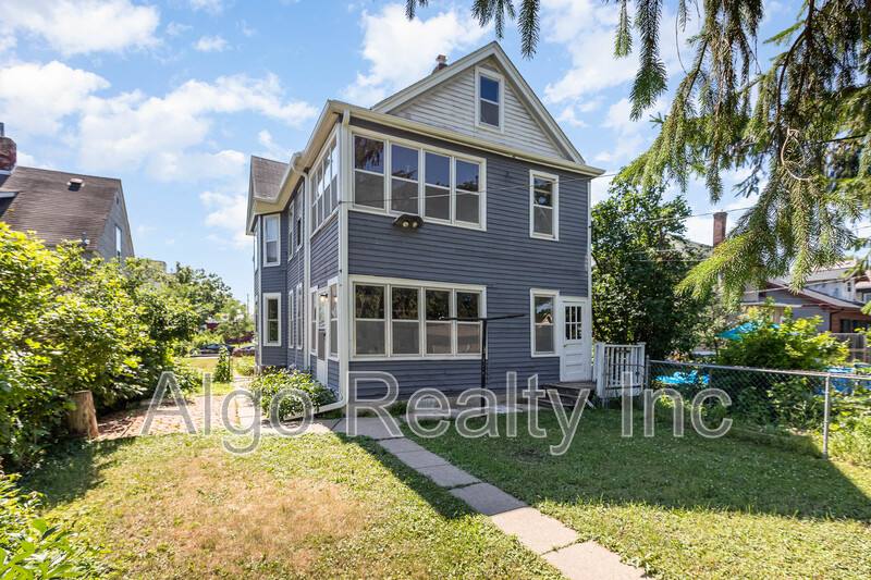 Apartment for rent at 3449 Snelling Ave, Minneapolis, MN 55406