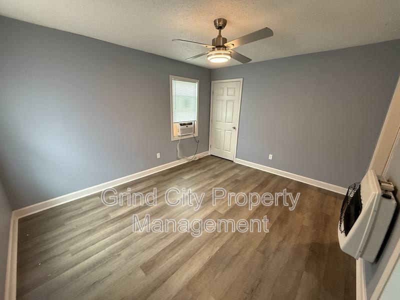 Apartment for rent at 3067 Princeton Ave, Memphis, TN 38112