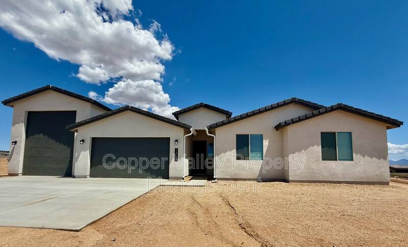 House for rent at 13954 E Baker Dr, Scottsdale, AZ 85262