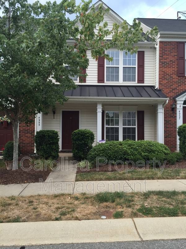 Townhouse for rent at 4955 Sunburst Lane, Charlotte, NC 28213