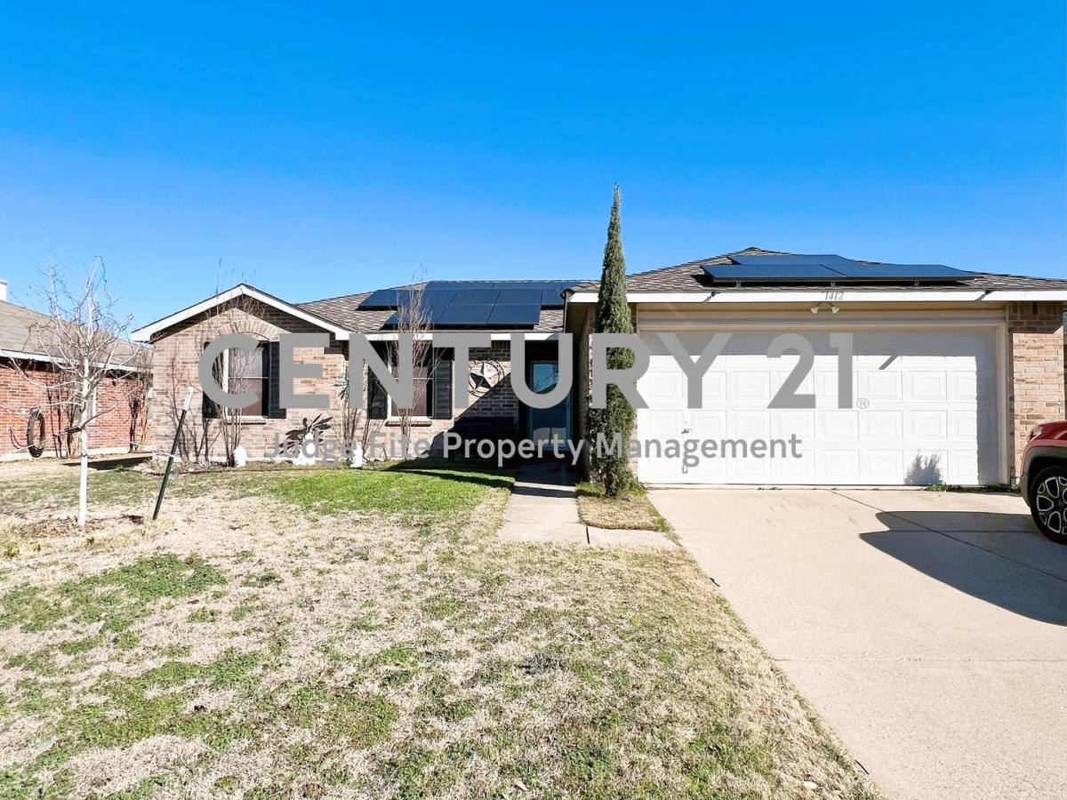 House for rent at 1412 Anna Lea Lane, Burleson, TX 76028