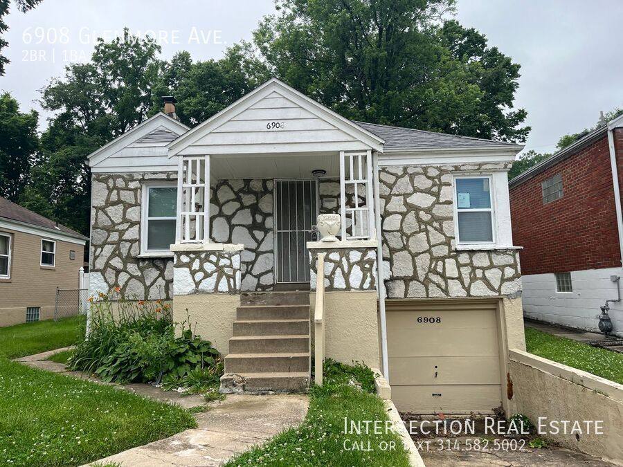 House for rent at 6908 Glenmore Ave, Saint Louis, MO 63121