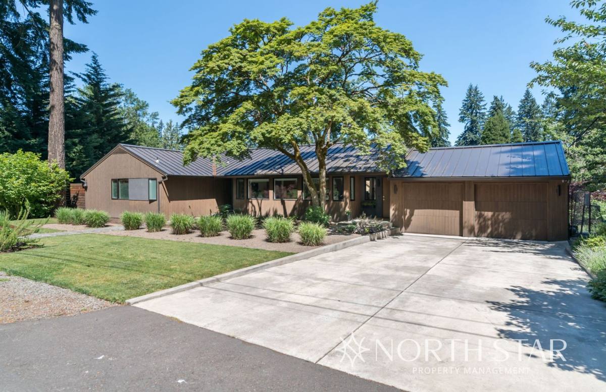 1235 Chandler Rd, Lake Oswego, OR 97034