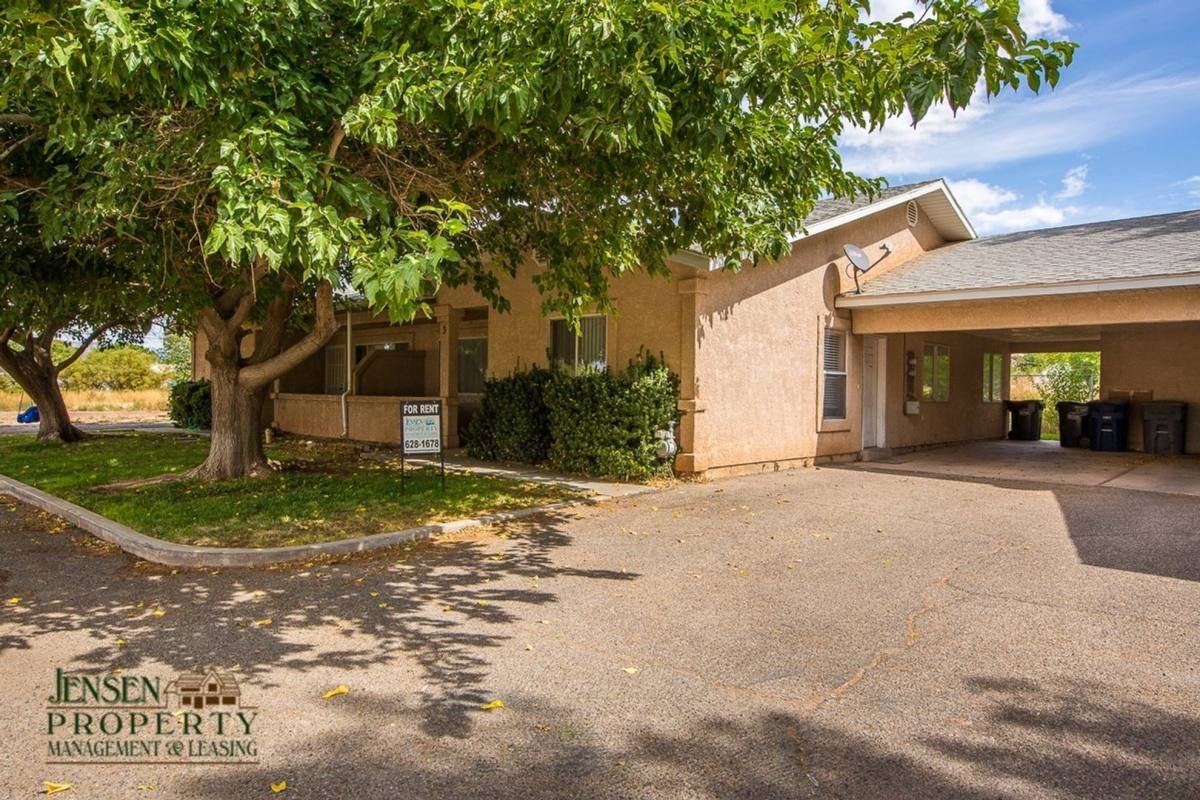 Apartment for rent at 497 S 600 W, Hurricane, UT 84737