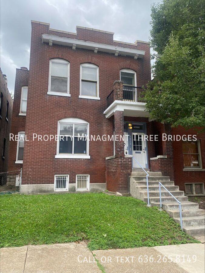 Apartment for rent at 2622 Accomac St #2F, Saint Louis, MO 63104