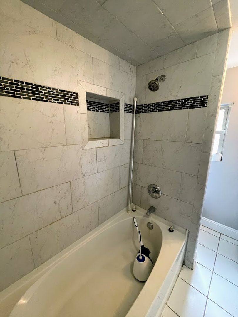 House for rent at 1923 Larkins Way, Pittsburgh, PA 15203