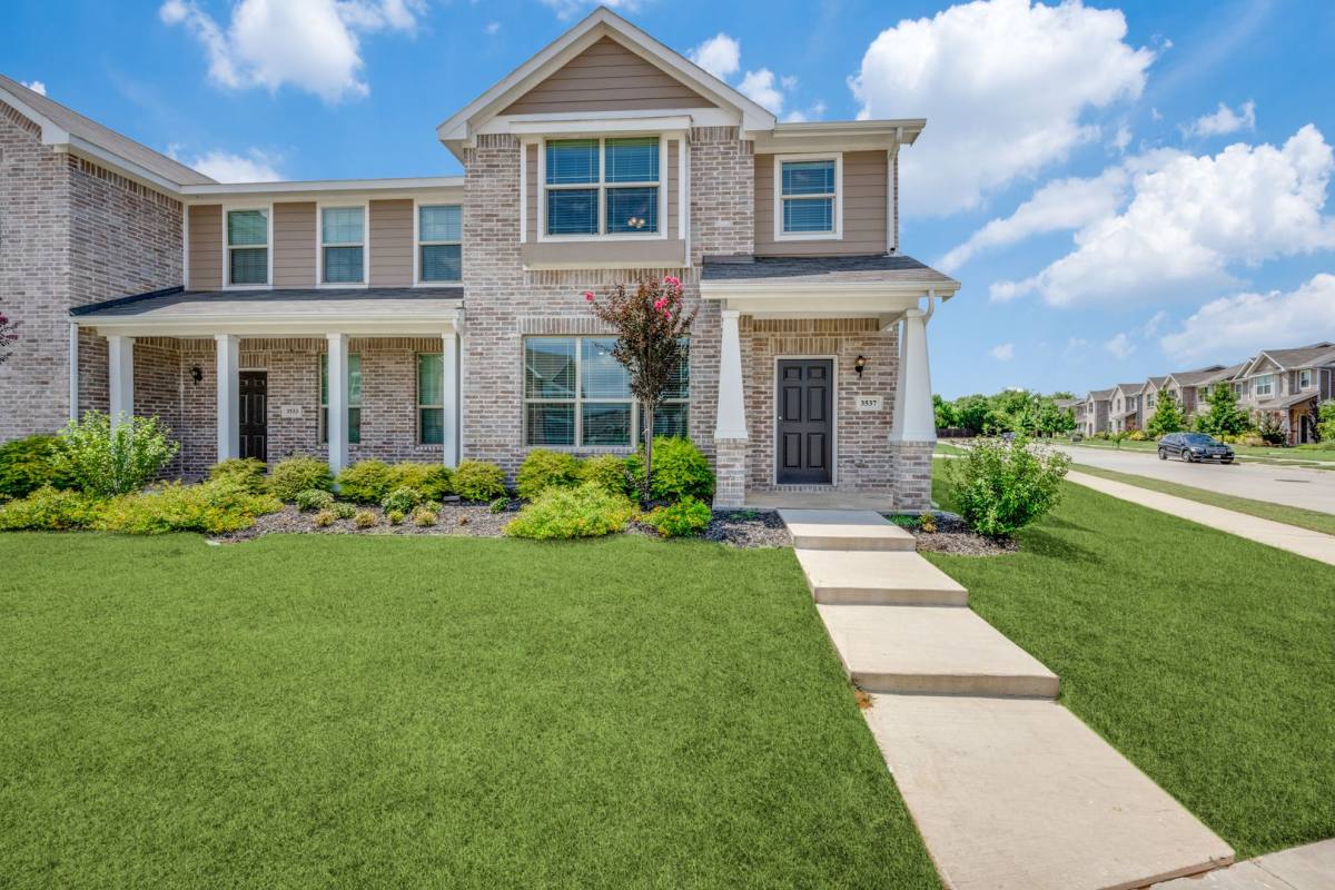 Townhouse for rent at 3537 Brentwood Dr, Denton, TX 76207