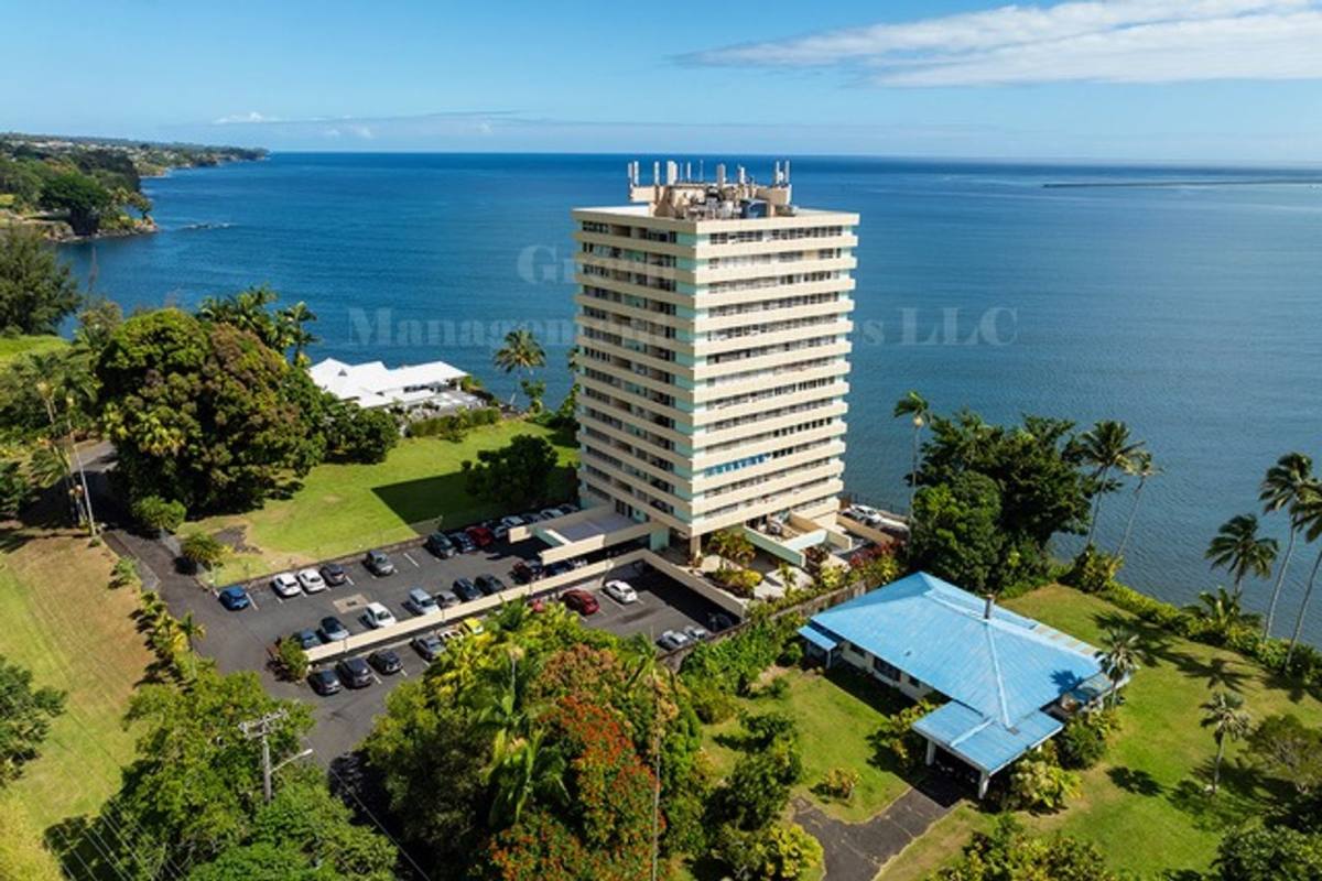 Apartment for rent at 84 Pukihae St, Hilo, HI 96720