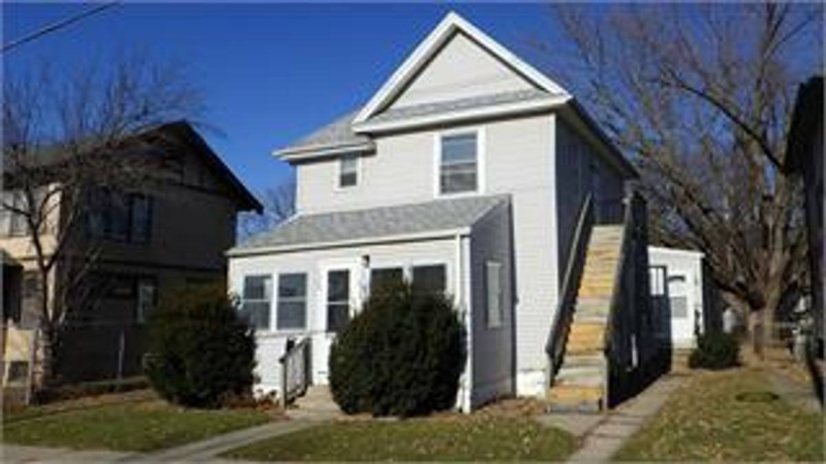 Apartment for rent at 1406 1st Ave N, Fort Dodge, IA 50501