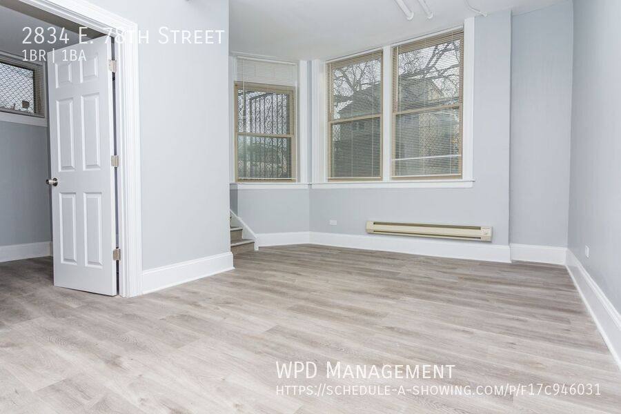 Apartment for rent at 2834 E 78th St, Chicago, IL 60649