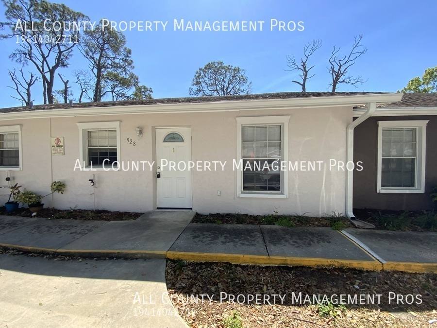 Apartment for rent at 928 Royal Palm Dr, Sarasota, FL 34234