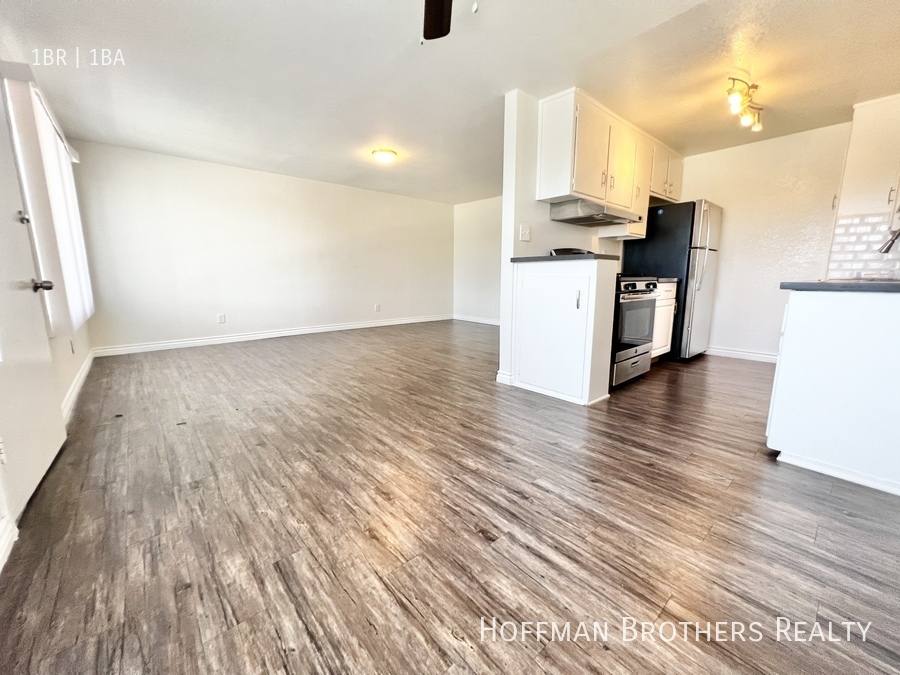 Apartment for rent at 5640 S La Brea Ave #16B, Los Angeles, CA 90056
