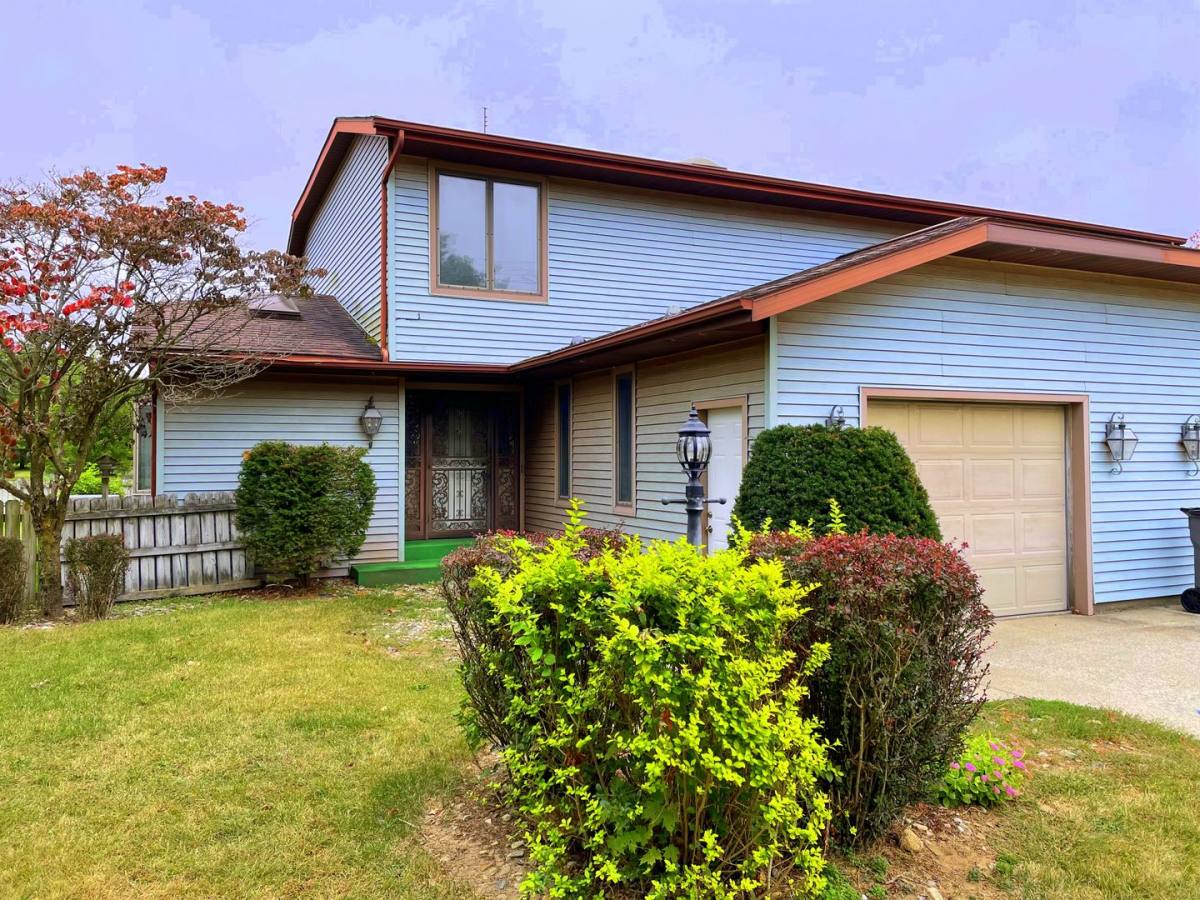 House for rent at 56940 Cr, Bristol, IN 46507