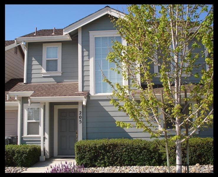 Apartment for rent at 203, 205, 211 Maple St, Livermore, CA 94550